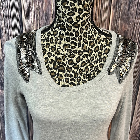 Maurice’s shirt-medium - Picture 3 of 9